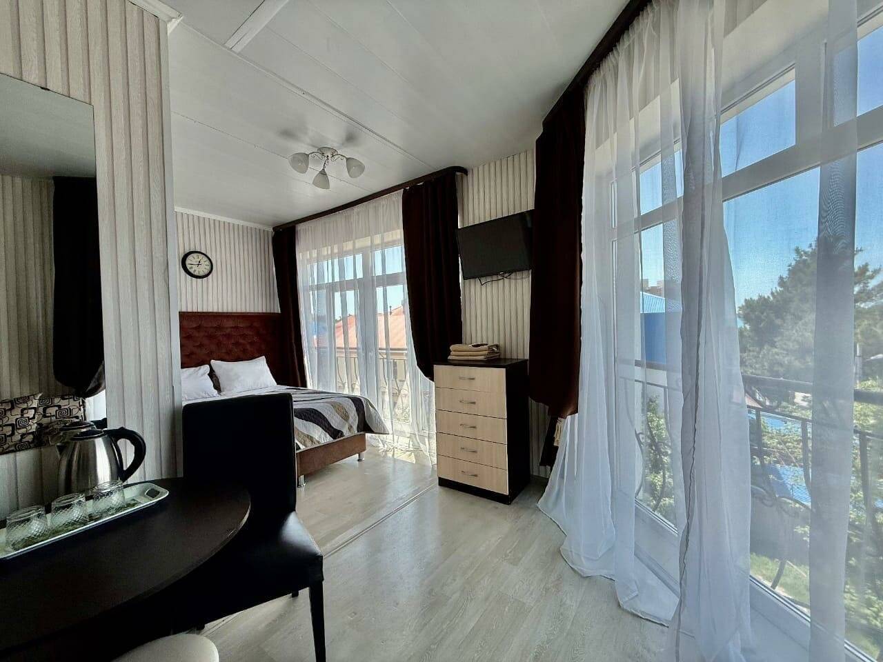 Фотографии номера Семейный номер в Гостевом доме Роза ветров Геленджик