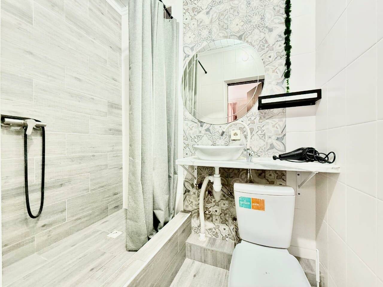 Фотографии номера Стандартный семейный номер в Гостевом доме Роза ветров Геленджик