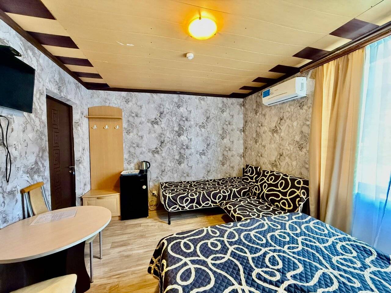 Фотографии номера Трехместный номер в Гостевом доме Роза ветров Геленджик